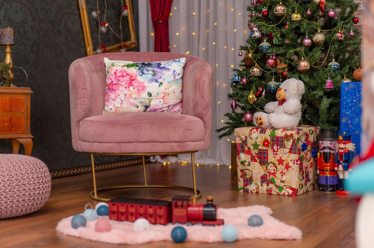 The Timeless Charm of Christmas Ornaments